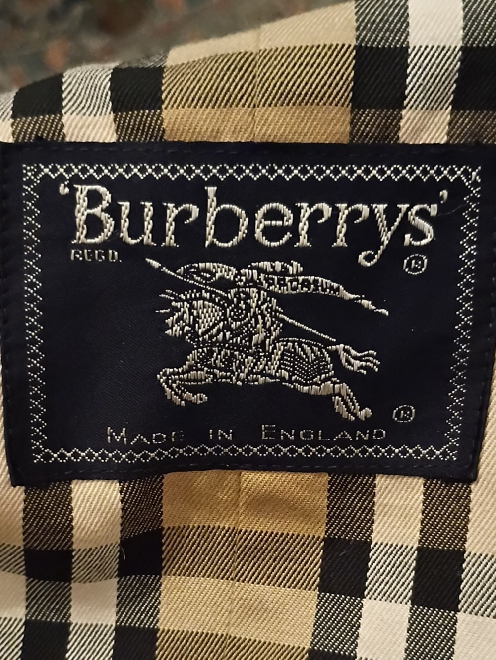 Burberry Beige Double-Breasted Trench Coat - Picture 10 of 10